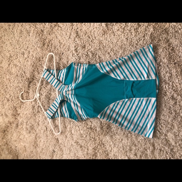 Lulu lemon tank top and shorts - Picture 3 of 8